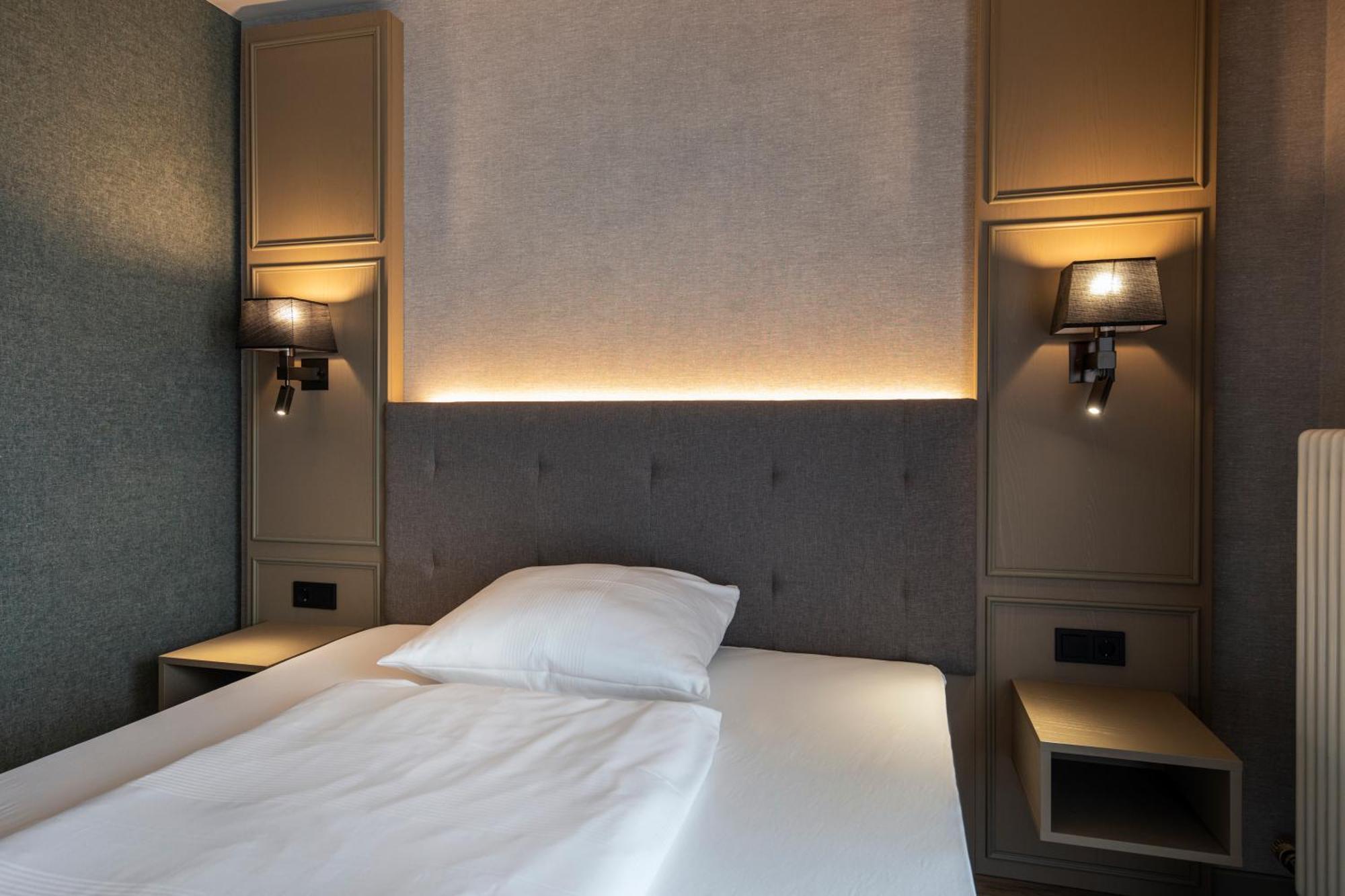 Roomingtons Karoli ヴァルトキルヒェン エクステリア 写真
