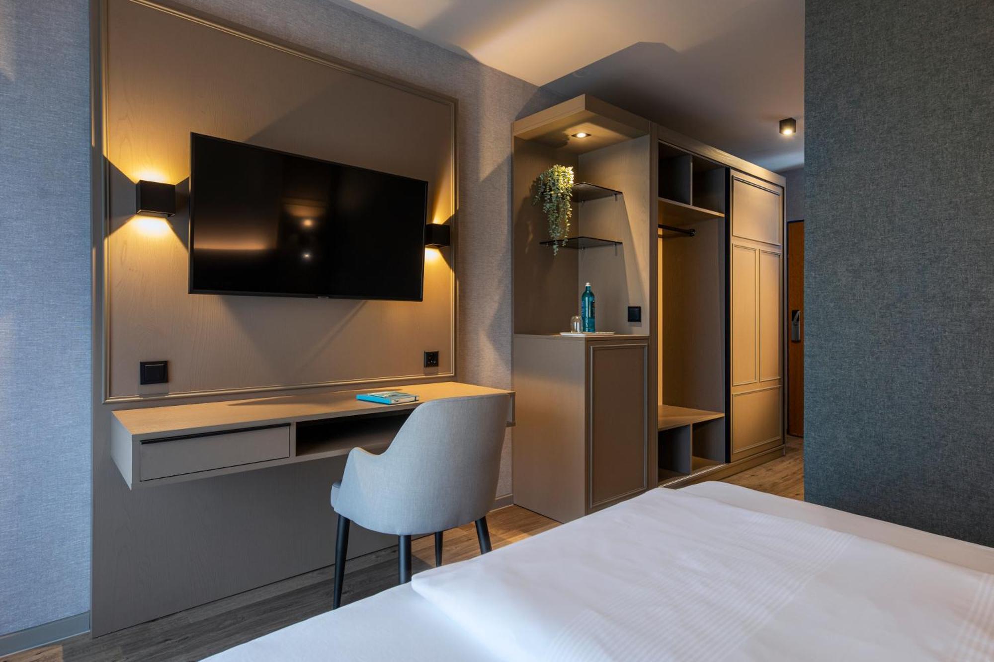 Roomingtons Karoli ヴァルトキルヒェン エクステリア 写真