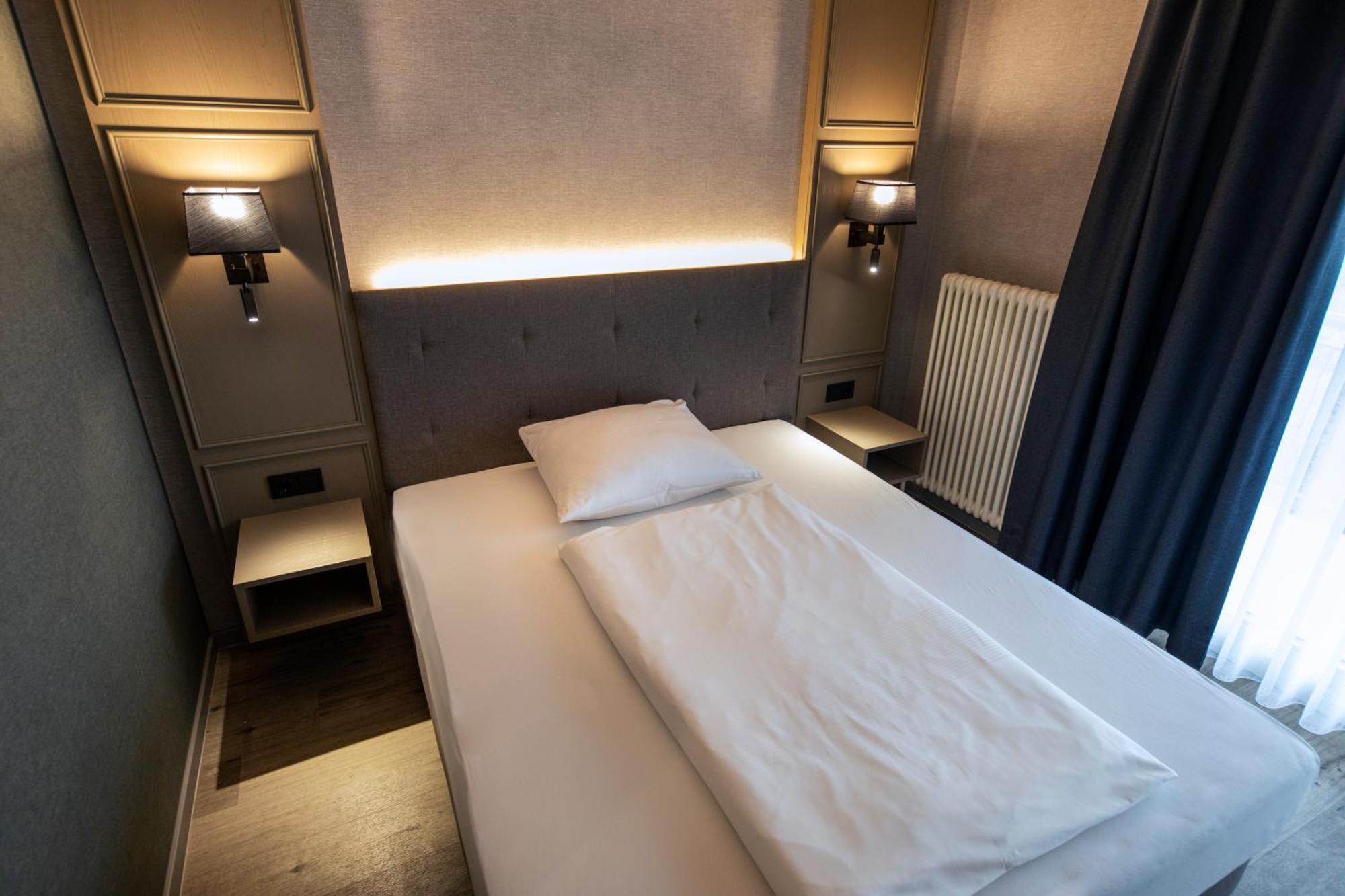 Roomingtons Karoli ヴァルトキルヒェン エクステリア 写真
