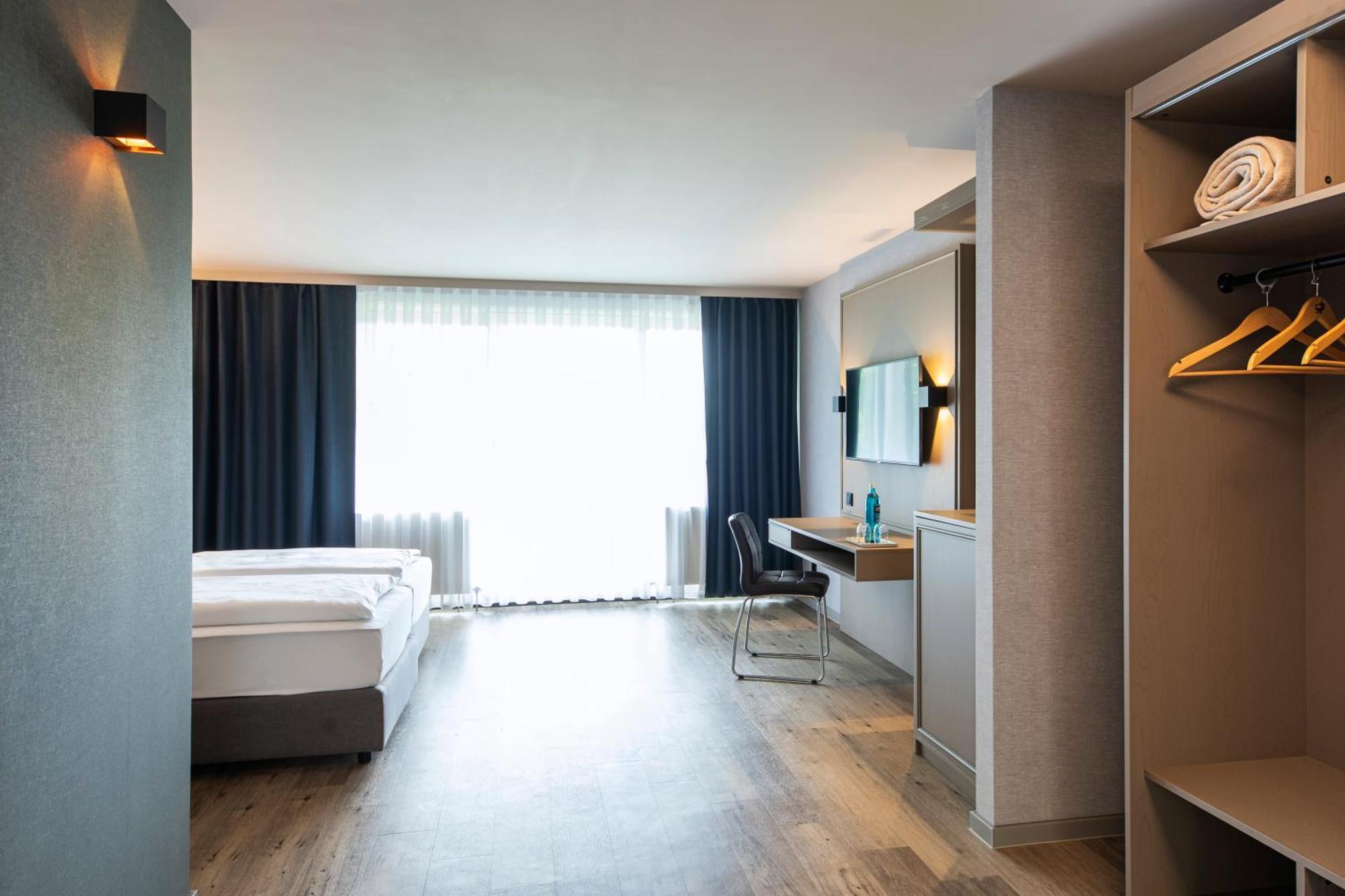 Roomingtons Karoli ヴァルトキルヒェン エクステリア 写真
