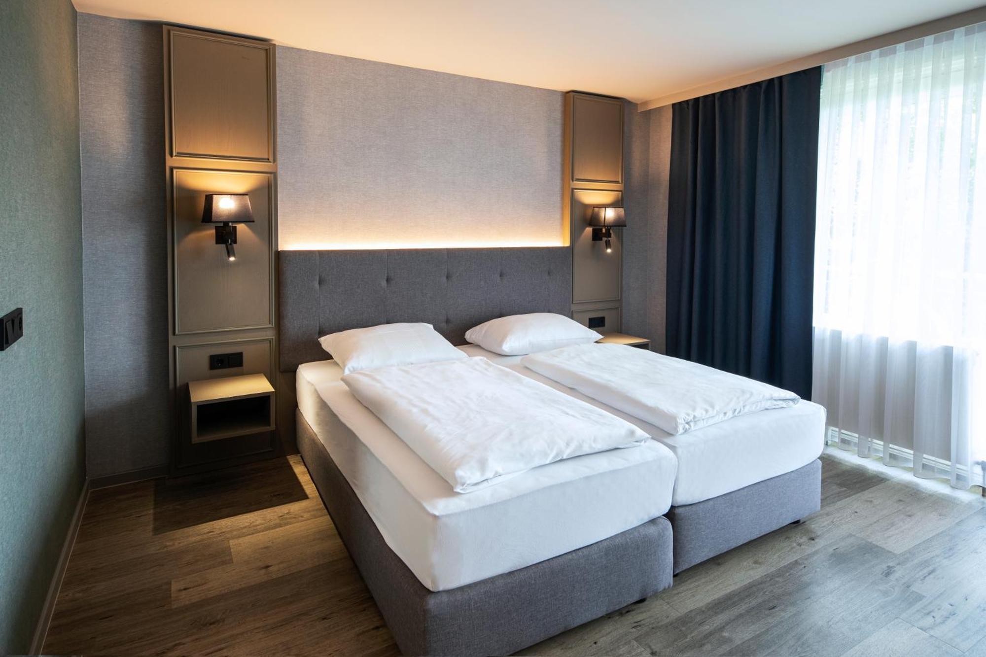 Roomingtons Karoli ヴァルトキルヒェン エクステリア 写真